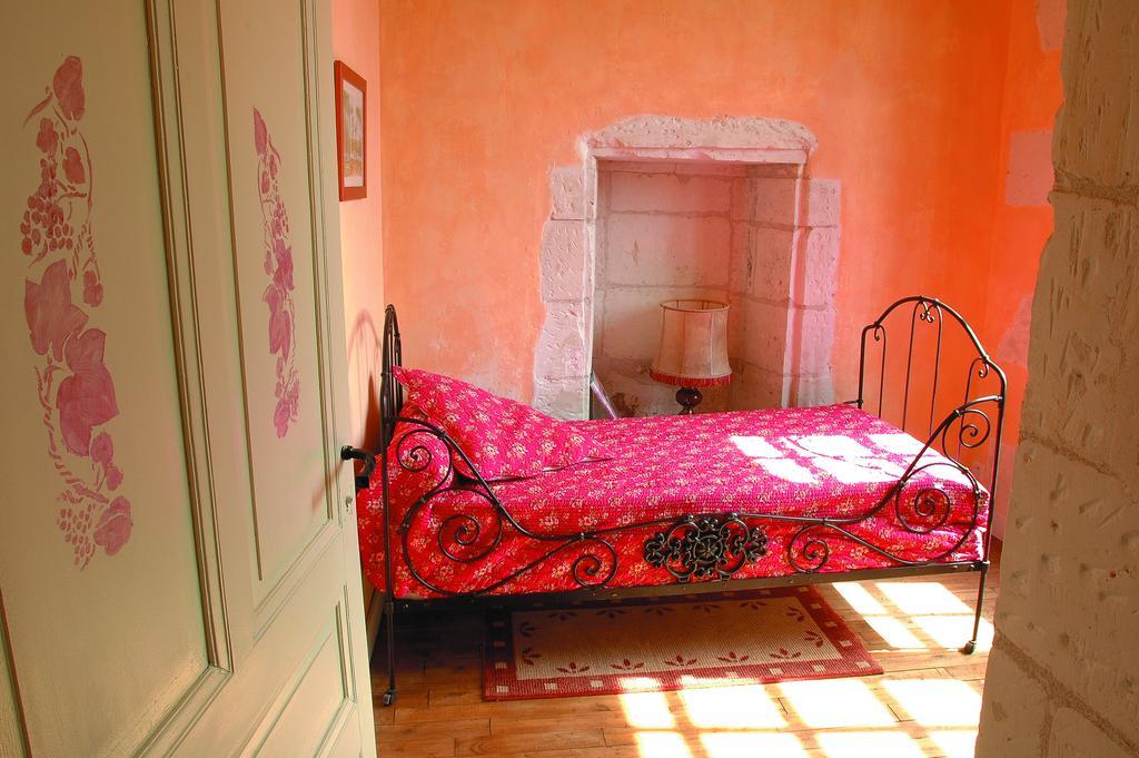 Chateau De La Noblaye Bed and Breakfast Lemere Rum bild